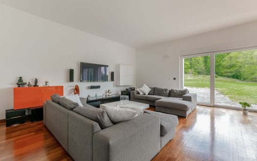 Zagreb, Šestine, luksuzna villa s prostranim parkom, šumom i bazenom