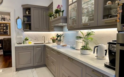 Najam, 90m2, 2 spavaće sobe, centar