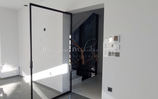 Prodaja, Šalata, novogradnja, 230m2