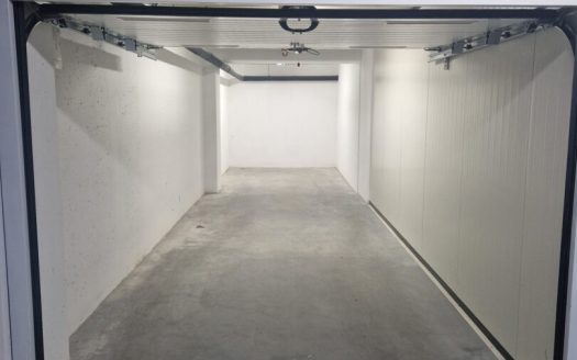 Prodaja, garaža u Lovinčićevoj, 28 m2