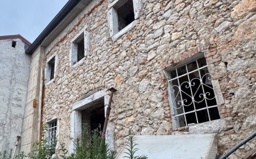 Prodaja, Kostrena, Urinj, kamena kuća za adaptaciju