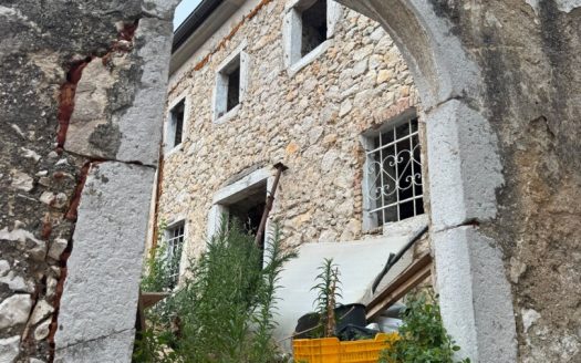 Prodaja, Kostrena, Urinj, kamena kuća za adaptaciju