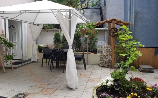 Prodaja, Zagreb, Hostel