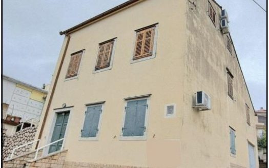 Prodaja, Crikvenica – kamena kuća s pogledom na more